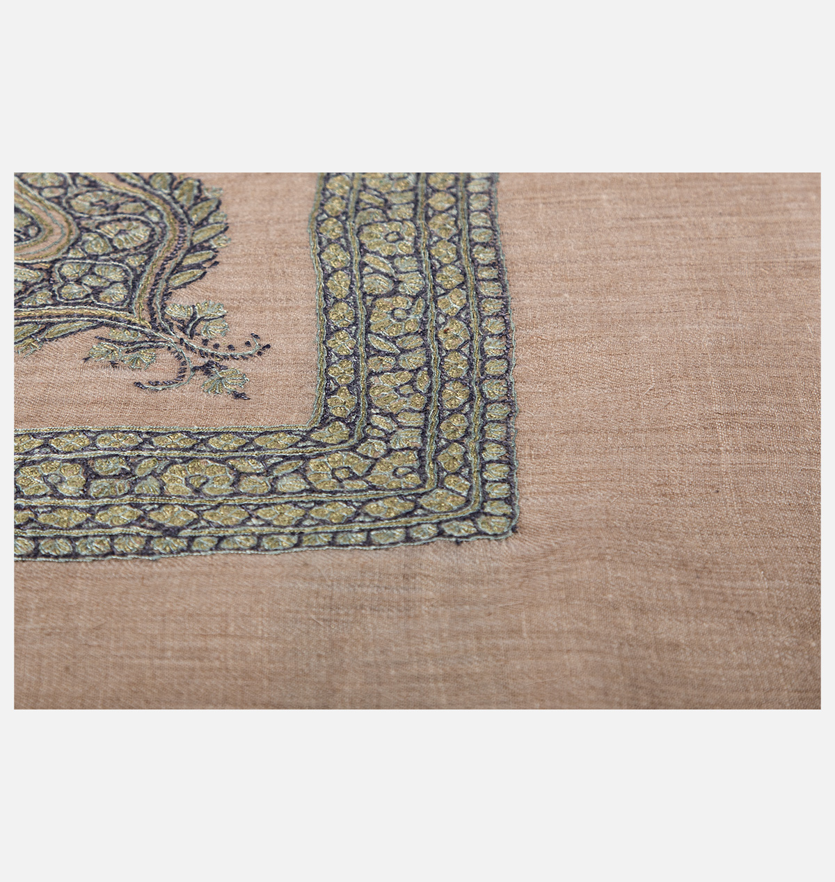 pashmina-turma-embroided-beige-green-2.jpg