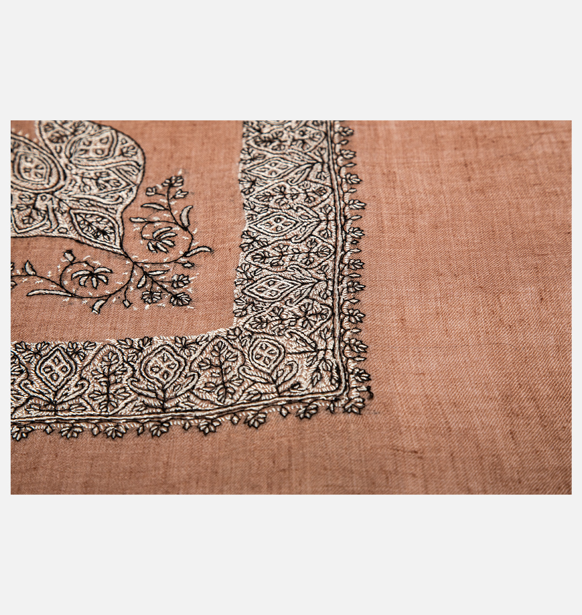 pashmina-turma-embroided-beige-silver-2.jpg