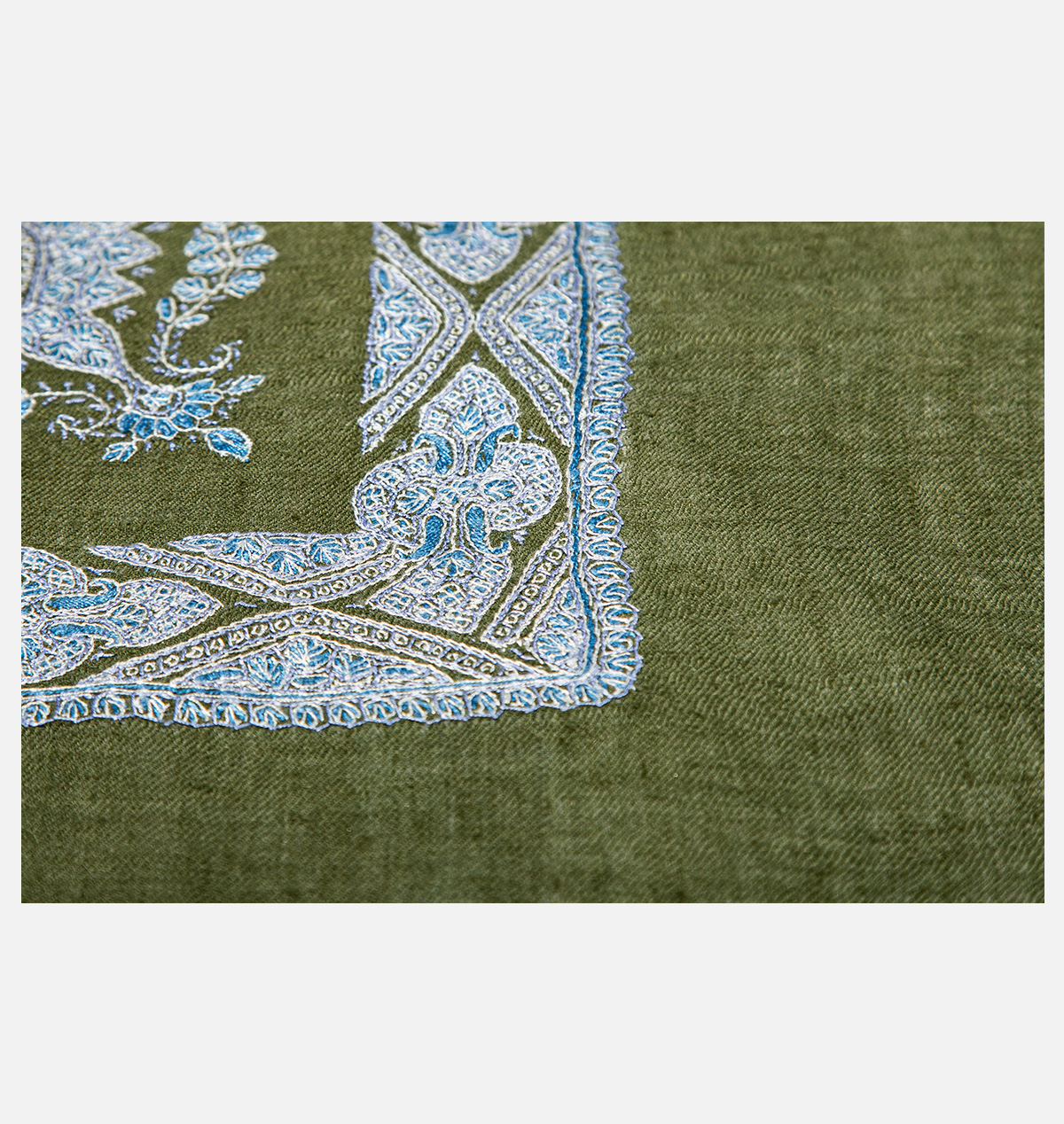 pashmina-turma-embroided-green-2.jpg